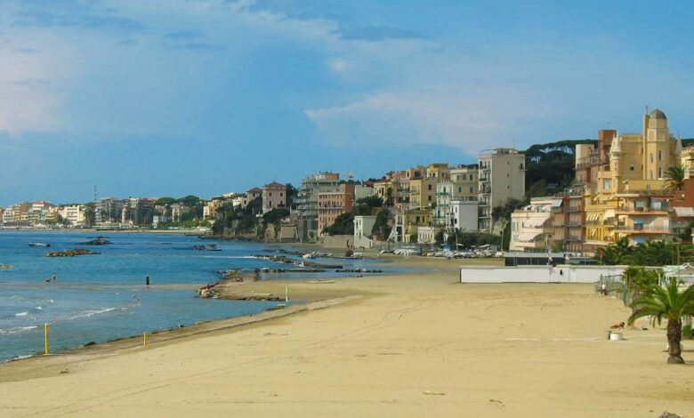 Ladro sotto l'ombrellone a Nettuno