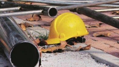 Operaio 61enne muore