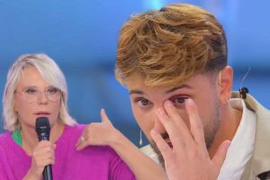 lacrime alfonso reazione maria de filippi