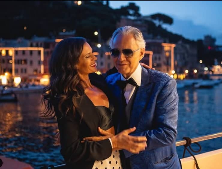 veronica berti e andrea bocelli abbracciati