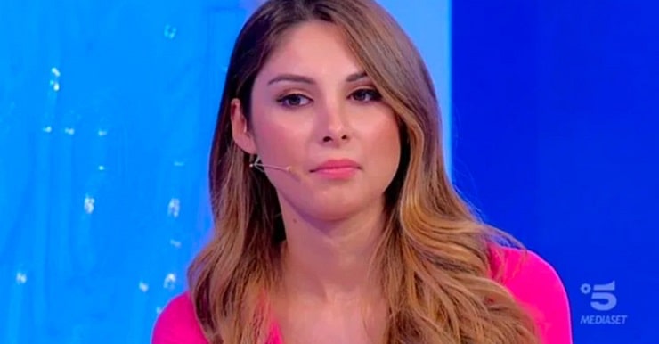 chiara cainelli nello studio di uomini e donne