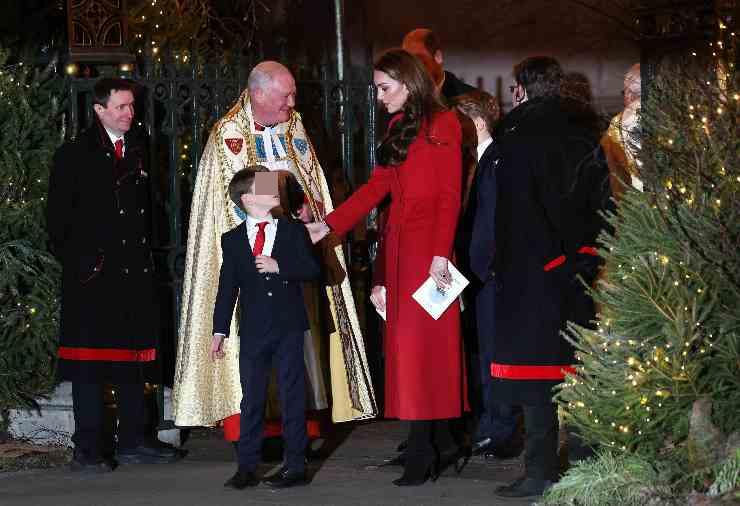 kate middleton dettaglio cappotto