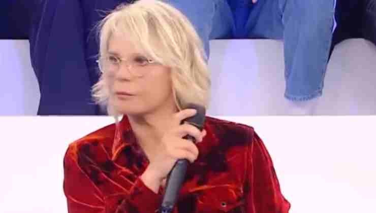 la decisione di maria de filippi amici 