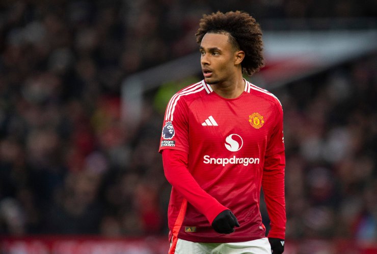 Joshua Zirkzee con la maglia dello United